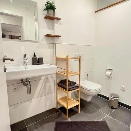 Modernes Mini-apartment In Kork Lägenhet